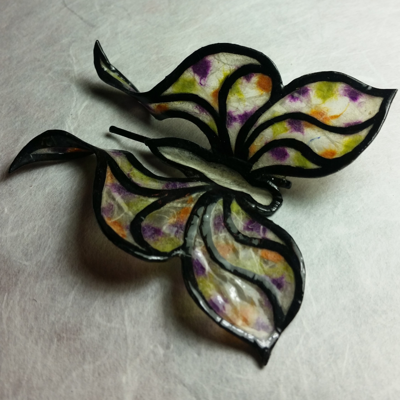 Broche en Patrail Artisanat d'Art Franais.